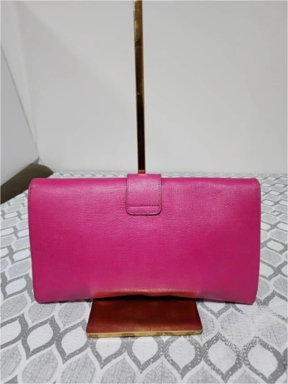 Authentic YVES SAINT LAURENT Calfskin Leather Ligne Y Clutch Bag Pink